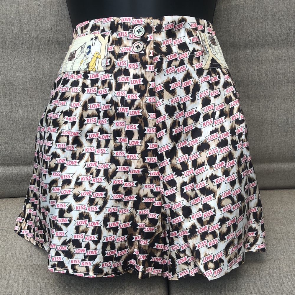 LA PRESTIC OUISTON(NWT) 100%Silk Short